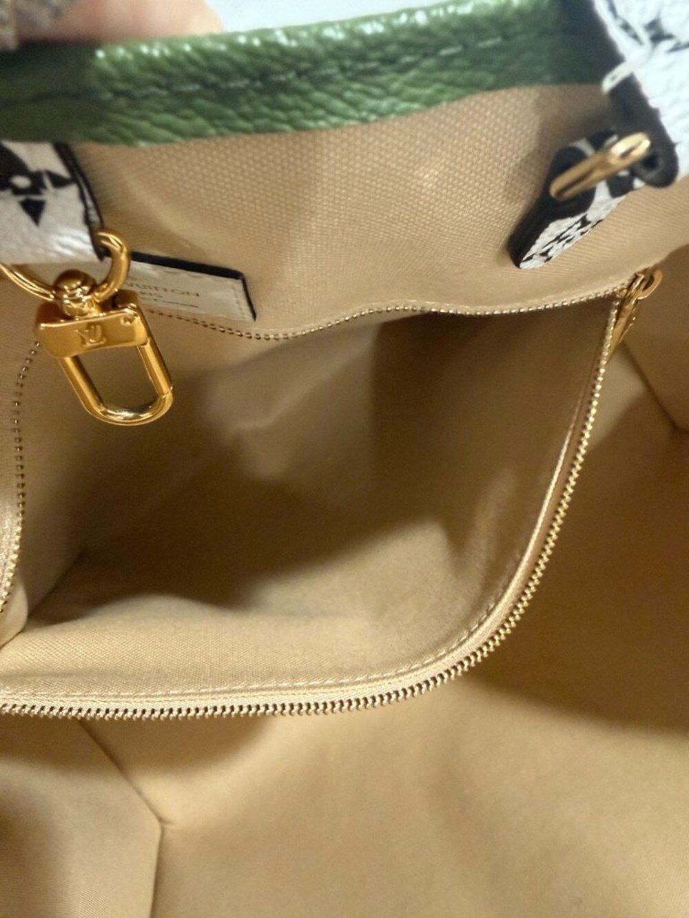 Louis Vuitton On The Go GM Khaki/Beige/White (JB1500) - Picture 13 of 16